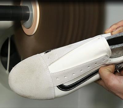 ماكينات التشطيب النهائي للأحذية